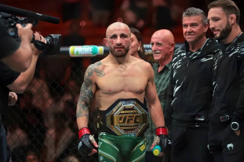 recuperó el título de peso pluma. Foto: UFC.