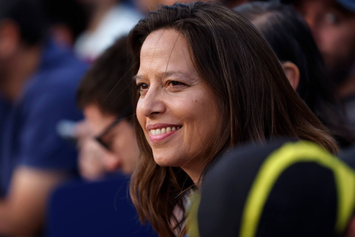 Desde el gobierno se abrieron a que hinchas de la U visiten a Colo Colo en el Monumental. Foto: Aton.