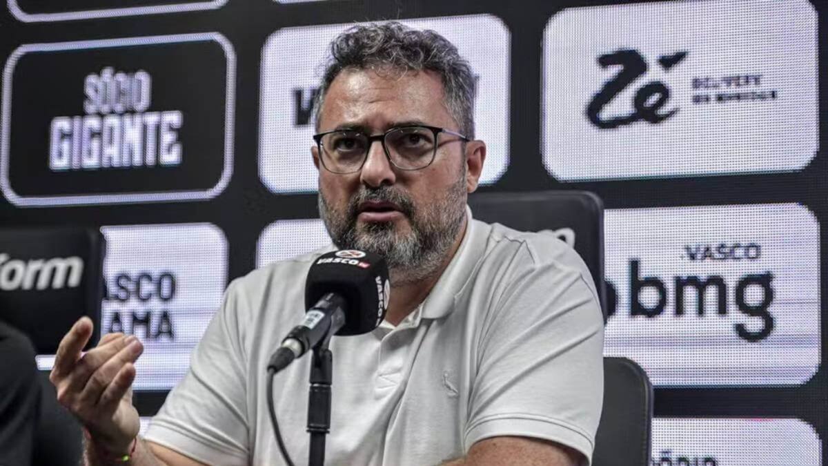 Alexandre Mattos le bajó el perfil al conflicto con Gary Medel