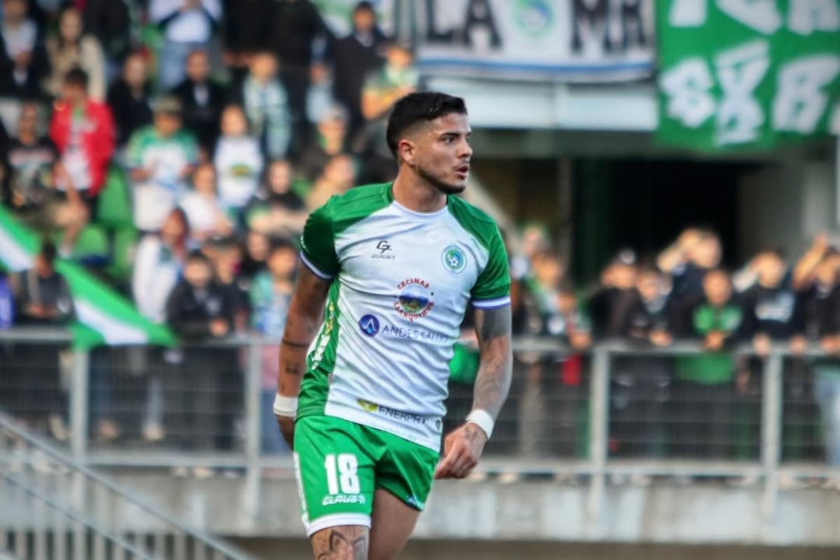 Quiere levantar su carrera en la Primera B de Chile. Foto: @alexissabella40 en Instagram.