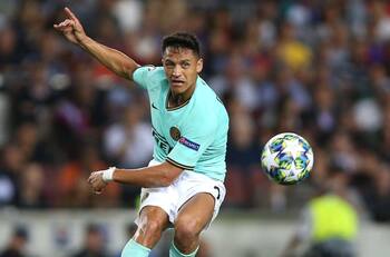 Alexis Sánchez sería ofrecido al Borussia Dortmund por Jadson Sancho