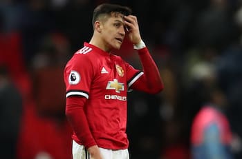En Inglaterra no perdonan a Alexis: otra vez figura entre los peores fichajes del Manchester United