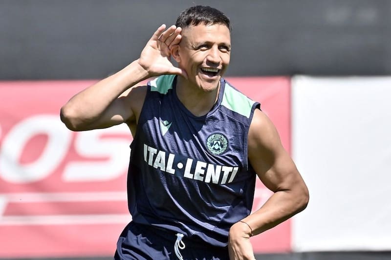 volvió a jugar con Udinese. Foto: Instagram @udinesecalcio