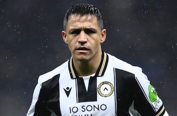 Italia clama por la redención de Alexis Sánchez