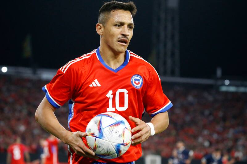 el goleador histórico de Chile, con la camiseta de la Selección.