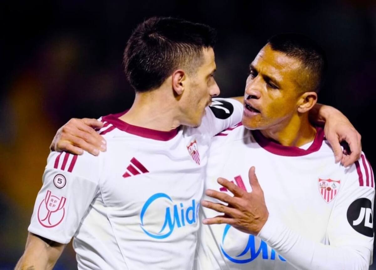 . El chileno fue titular en el Sevilla. Foto: Instagram Sevilla.