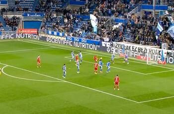 Alexis Sánchez pudo ser el héroe del Sevilla, pero hizo esto en el último minuto y quedó eliminado