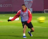 VIDEO | Con un movedizo Alexis Sánchez: así fue el primer entrenamiento del Sevilla este 2026