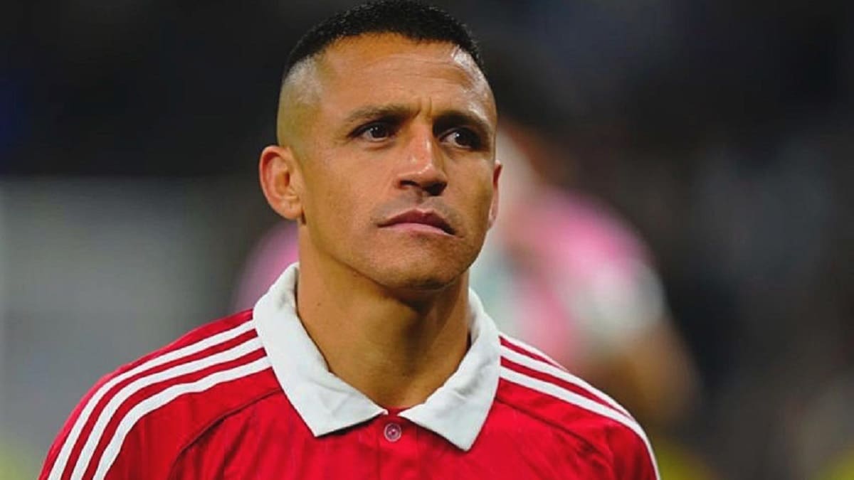 Le recomiendan a Alexis Sánchez no venir a la U: “Que se quede en Europa”