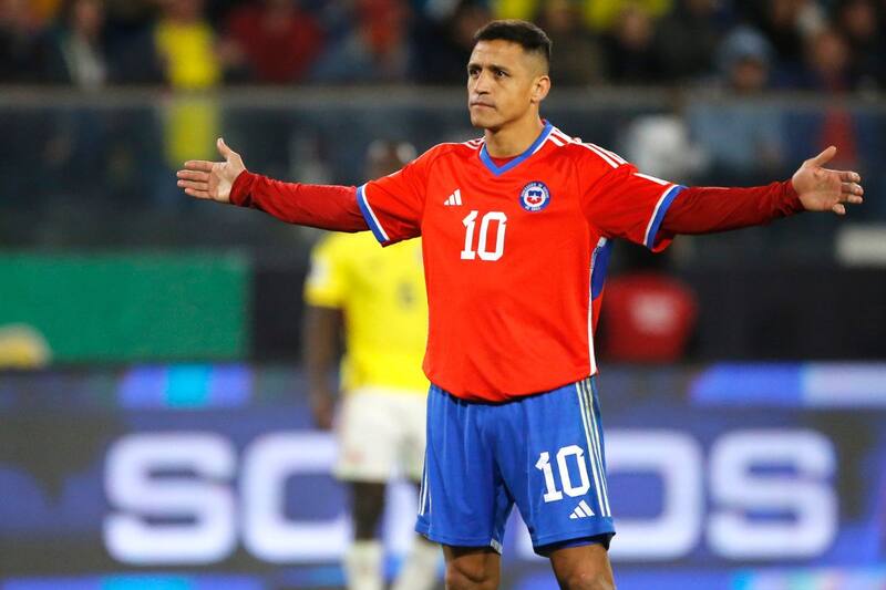 El tocopillano jugó los 90 minutos del partido entre Chile y Colombia por las Eliminatorias Sudamericanas. Foto: Agencia Aton.