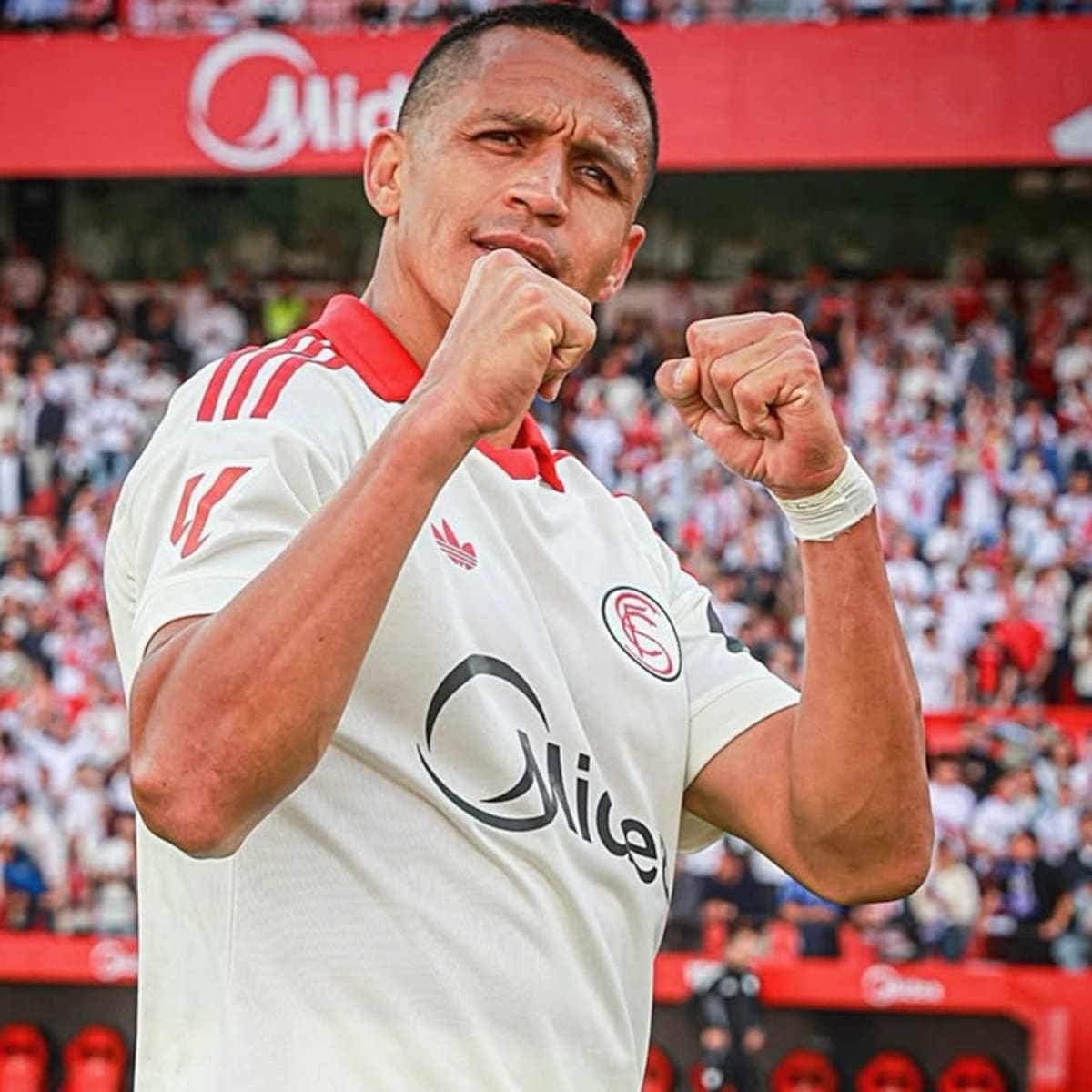 Alexis Sánchez se transforma en el talismán del Sevilla y deja locos a todos en España: “Póngalo siempre”