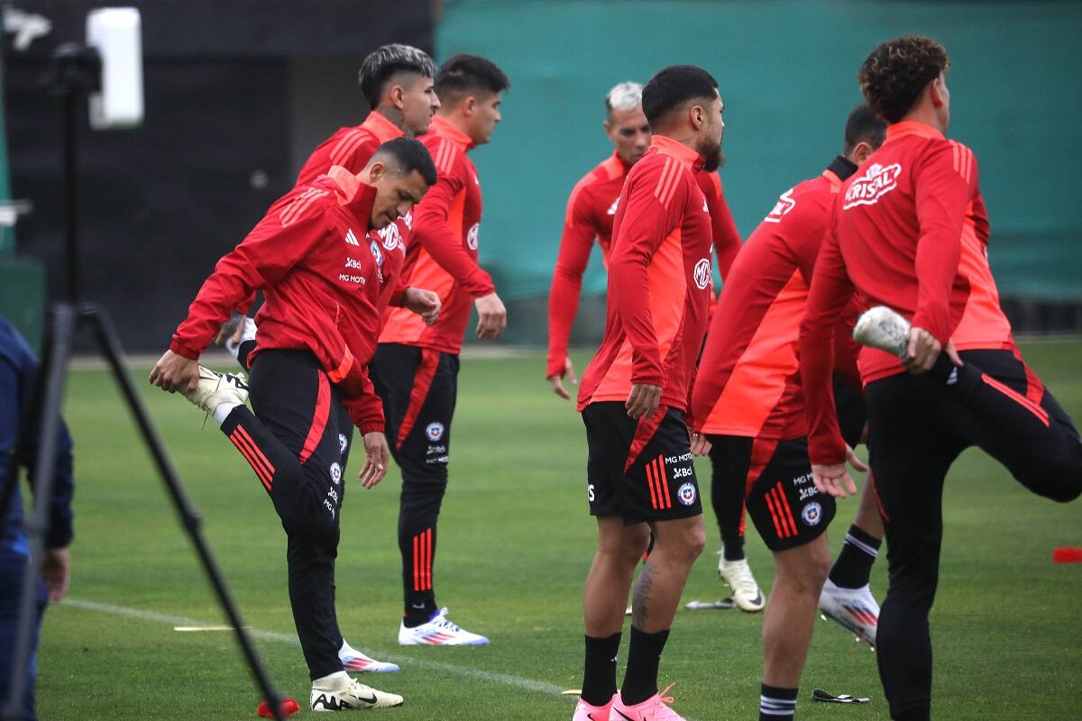 entrenando con La Roja. Agencia Aton