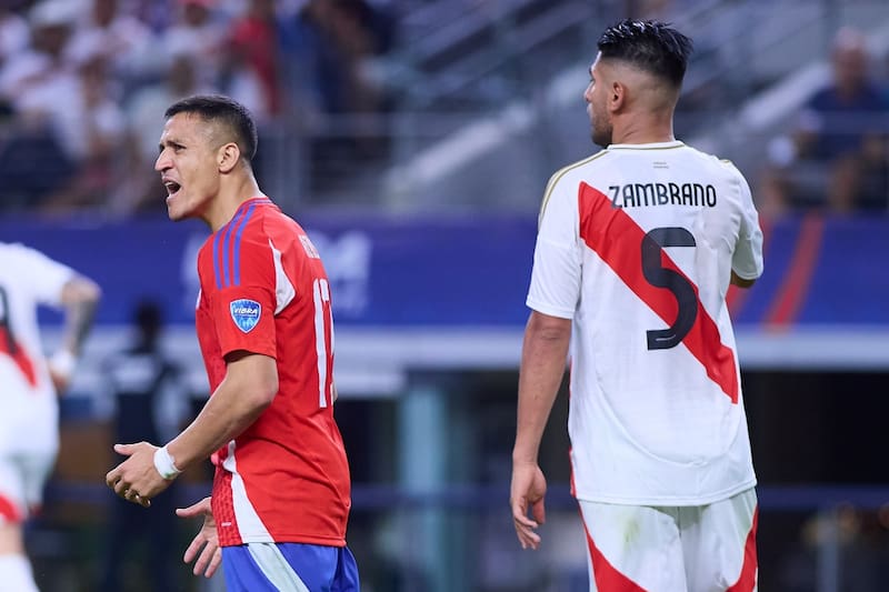fue insultado por el hermano de Carlos Zambrano en redes sociales
