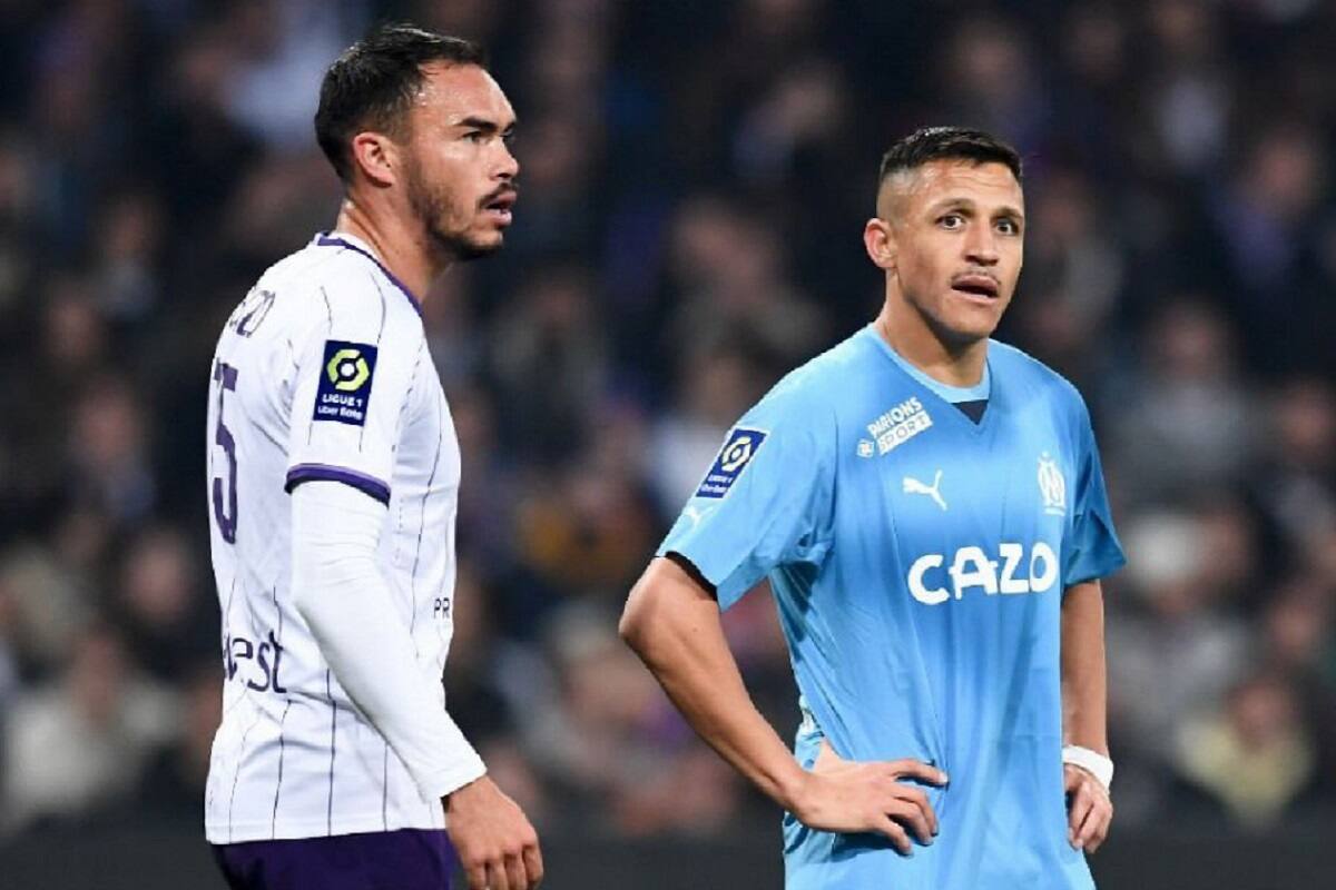 Alexis Sánchez podría tener de compañero a figura de Toulouse de Gabriel Suazo