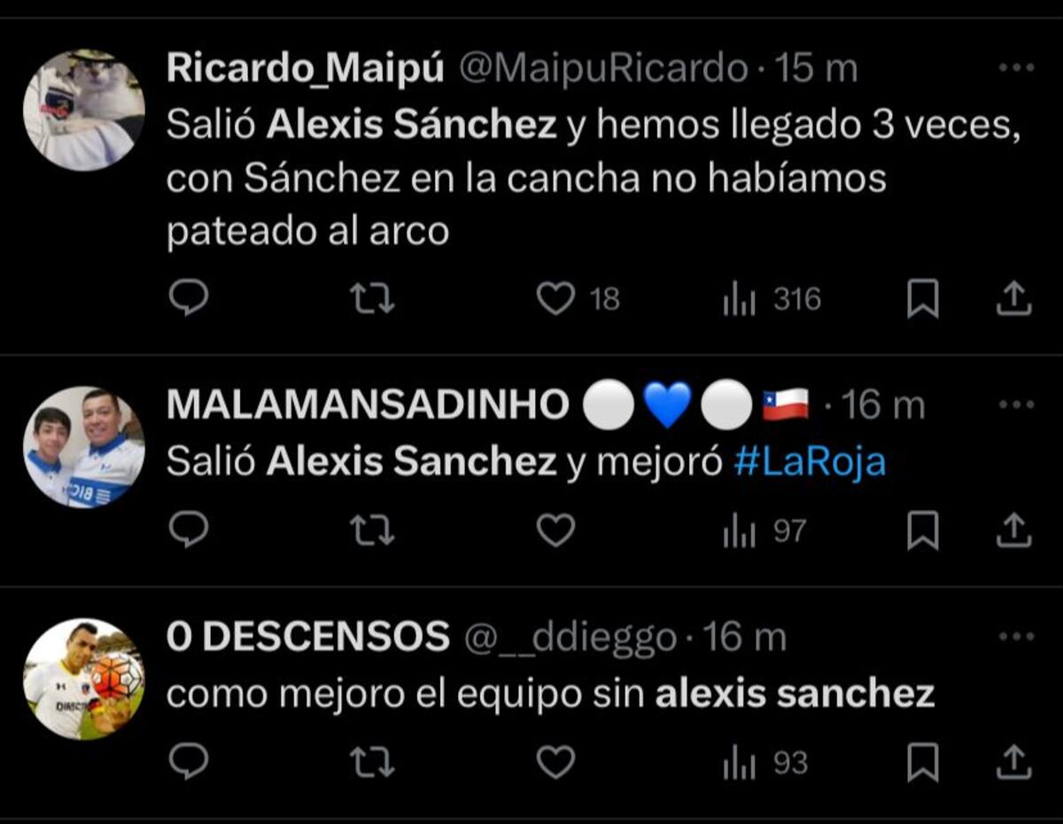 Los hinchas festejaron con la salida del delantero.