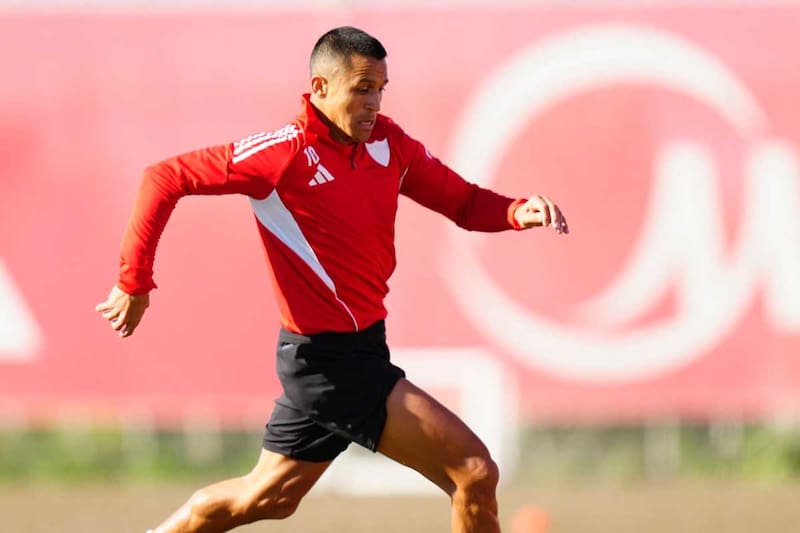 Entrenar el viernes y sábado fue suficiente para subirse al avión a Barcelona. Foto: @SevillaFC