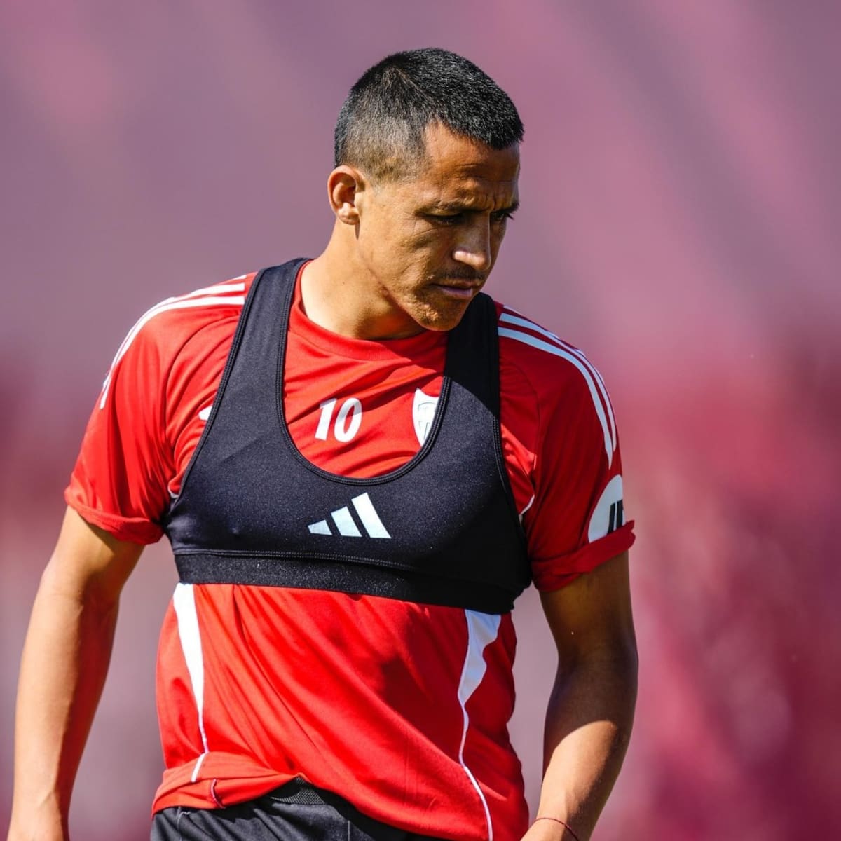 En España cambió todo con un gol: ahora Alexis se ilusiona con copas europeas y Cepeda sufre más con el descenso