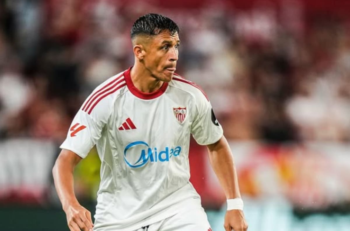 “Hay una historia detrás”: Alexis Sánchez vive duro momento con hinchas del Sevilla y Almeyda lo debió defender