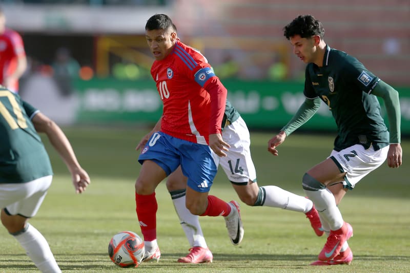 El delantero es el máximo goleador histórico de La Roja.