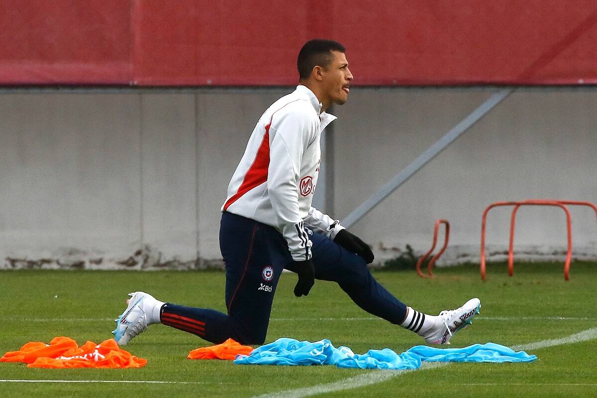 Alexis Sanchez sería titular ante Bolivia.