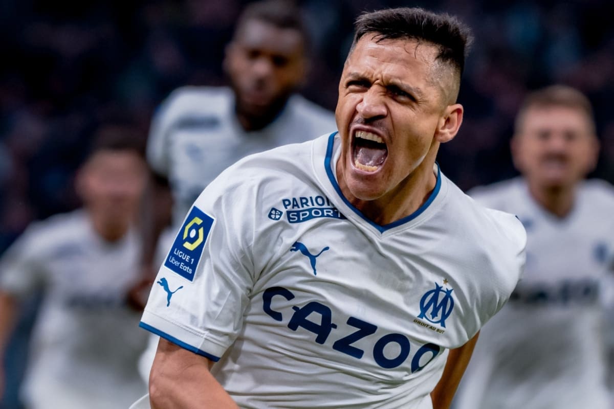 Alexis Sánchez anotó un gol clave para Olympique de Marsella.