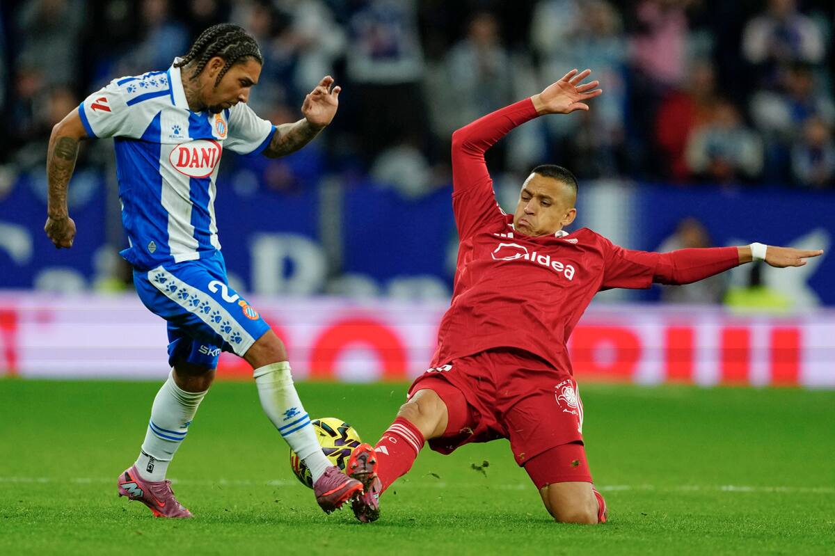 Volvió a las canchas y llega con futbol al Derbi. Foto: EFE