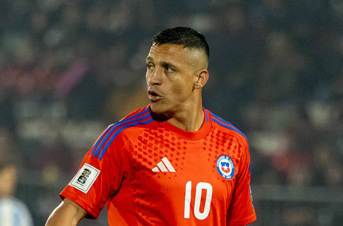 Alexis Sánchez cada vez más lejos del Fenerbahce