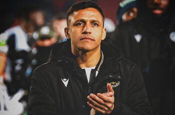 Alexis Sánchez mira con atención el gallito por quedarse con delantero estrella del Udinese