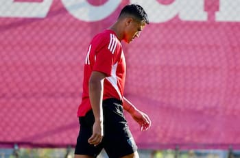 Alexis Sánchez y Gabriel Suazo podrían quedarse sin estadio durante un mes