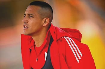 Ad portas del Sevilla-Betis, Alexis Sánchez no incluye el Colo Colo vs. la U entre los mejores clásicos que jugó