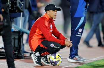 “Alexis siempre está mirando a Chile, la Sub 20, Sub 17, a la hora que sea. Está a disposición para volver”