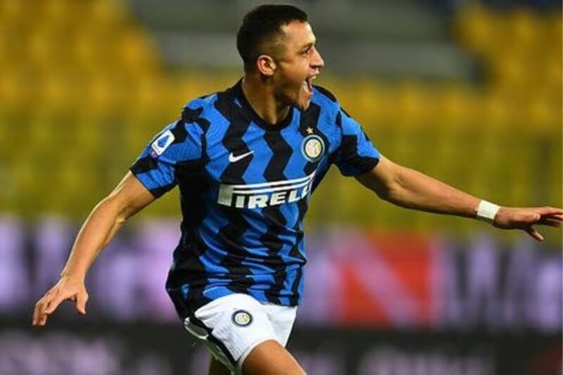 El goleador histórico de La Roja con la camiseta de Inter de Milán, una imagen que está cerca de repetirse.