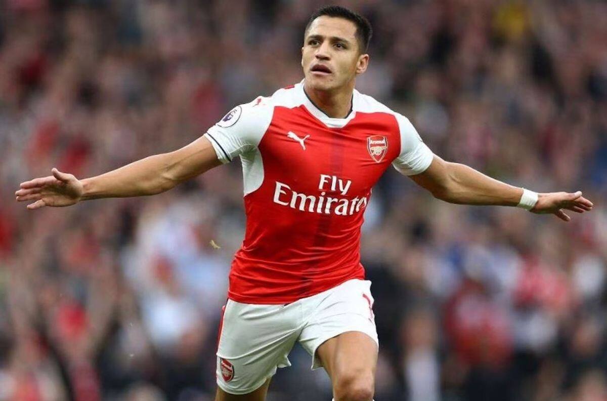 El chileno que fue escogido por la cuenta oficial de la Premier League para narrar video de Alexis Sánchez