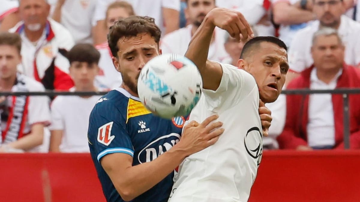 Vuelco total: así quedaron Alexis, Suazo y Cepeda en la infartante definición por el descenso en España