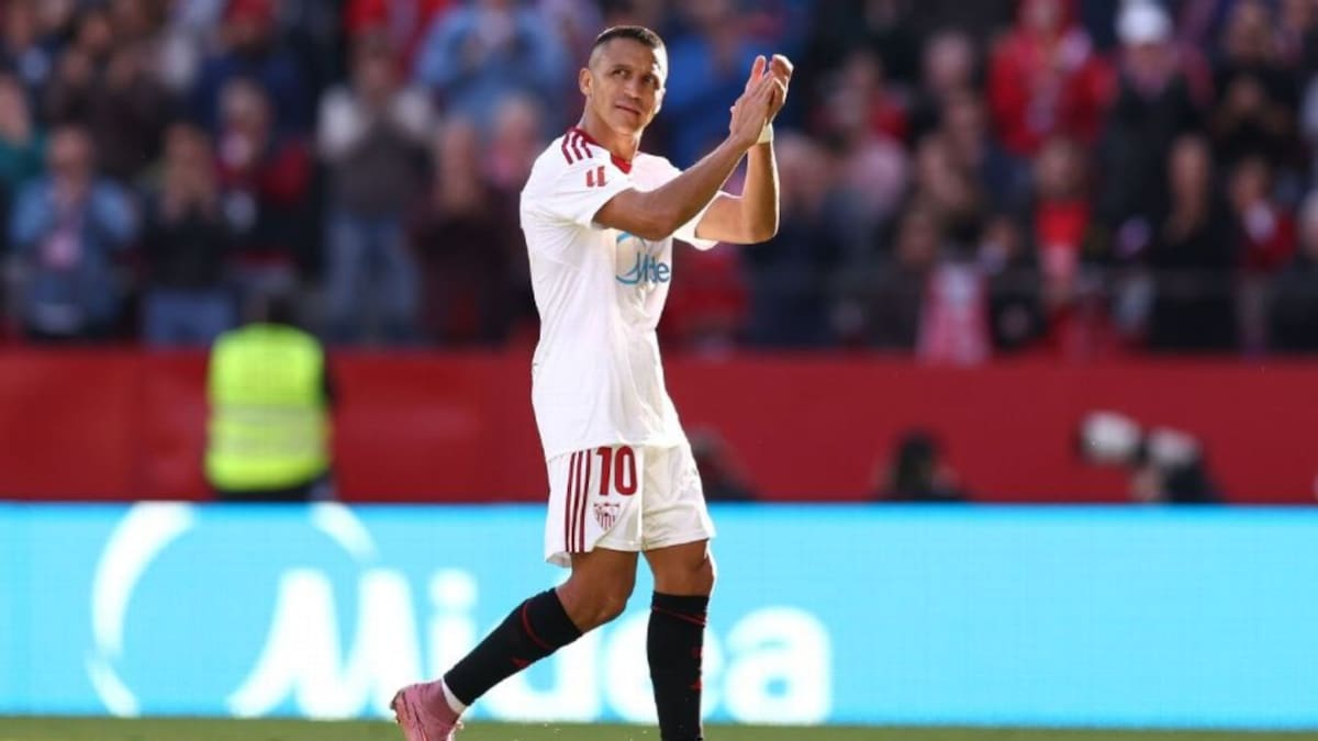 Alerta en el Sevilla de Alexis: problema con el avión obliga a cambiar el viaje a Mallorca