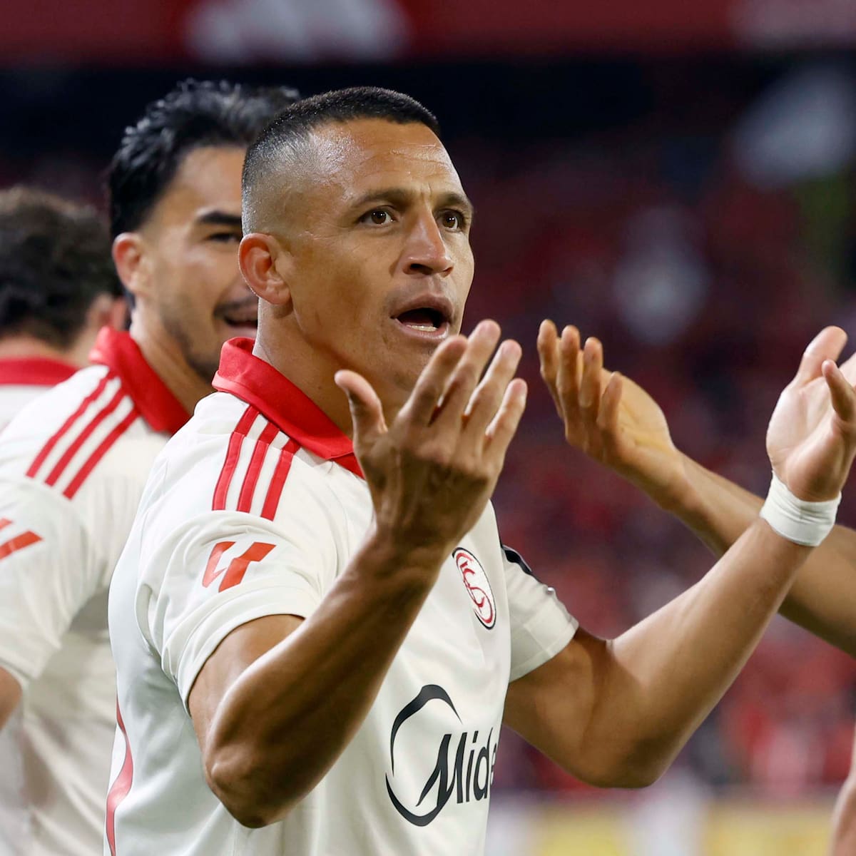 Fernando Felicevich llega hasta España para definir el futuro de Alexis Sánchez