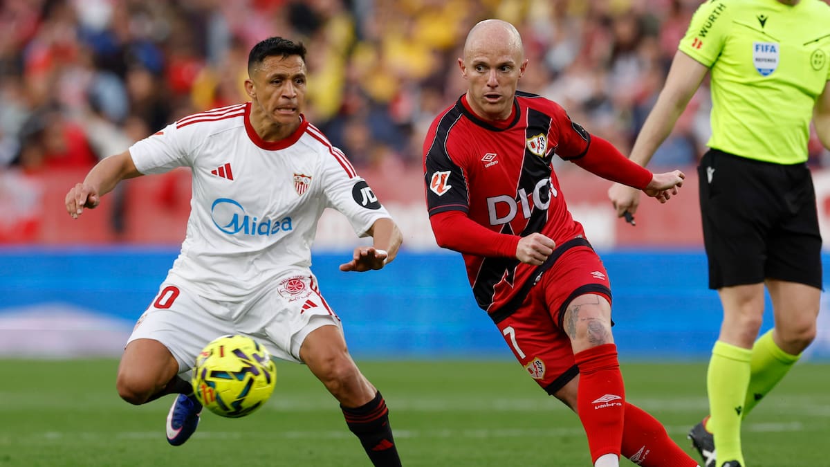 Sevilla vs Real Sociedad: Hora, dónde ver y formaciones en duelo clave de Alexis y Suazo por el descenso