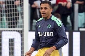 “Te extraño mucho”: Exequipo de Alexis Sánchez en Europa deja la grande con mención al chileno