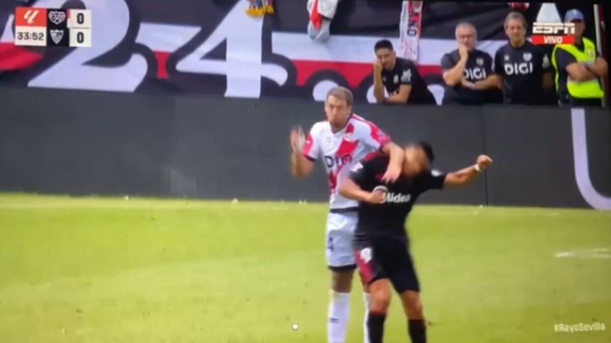 VIDEO | El brutal codazo que sufrió Alexis Sánchez en el partido entre Rayo Vallecano y Sevilla