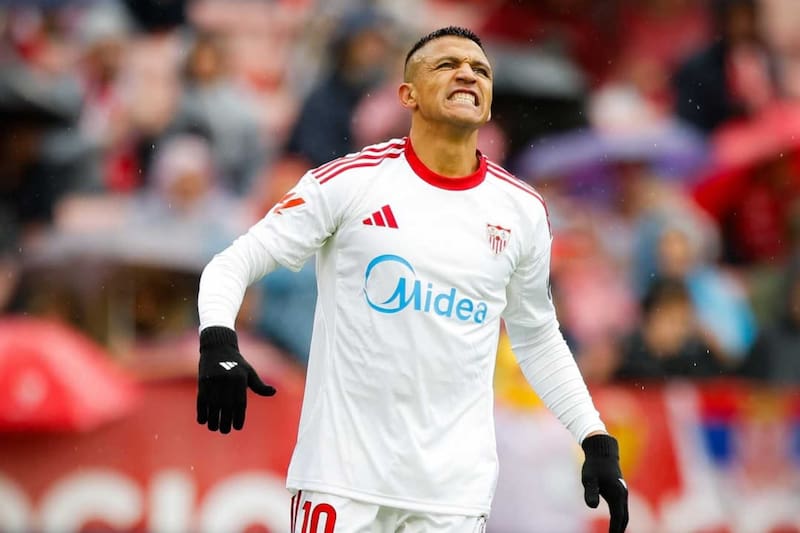 El chileno se perfila como titular en Sevilla. Foto: @SevillaFC en Instagram