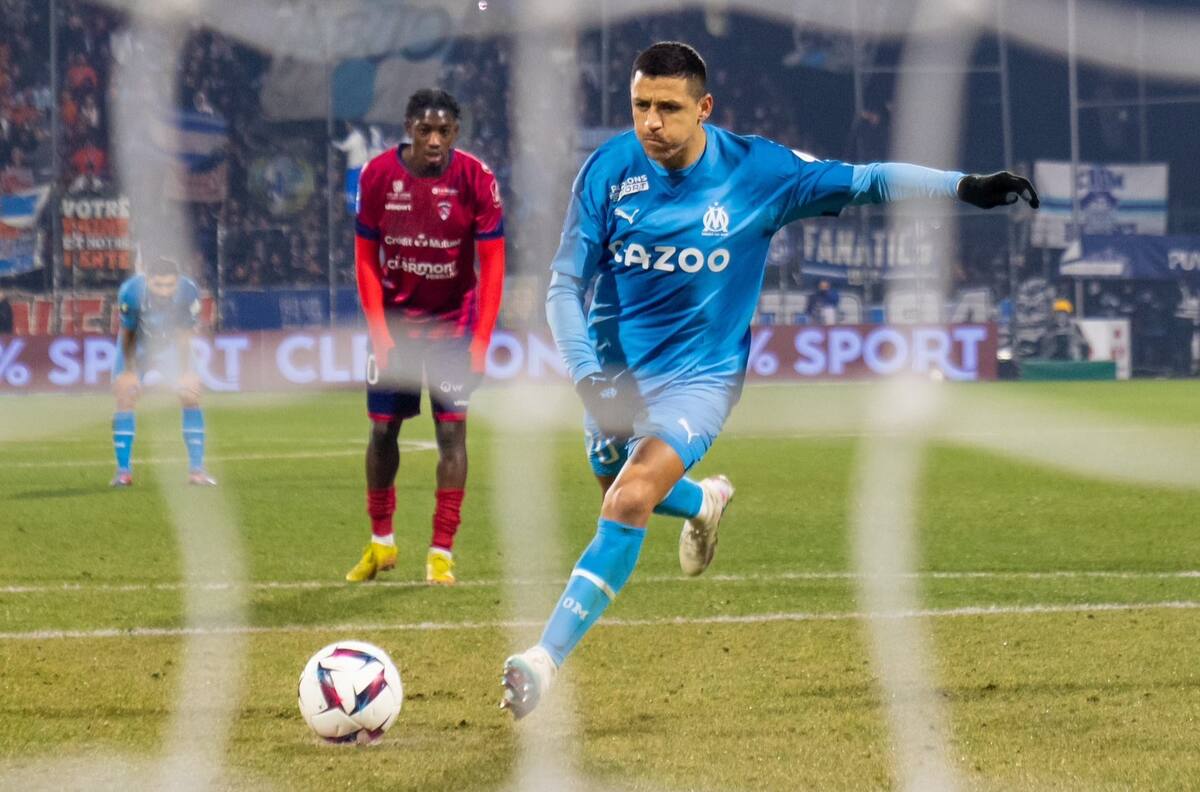 Alexis Sánchez anotó un doblete y devolvió al Marsella al subliderato de la Ligue 1