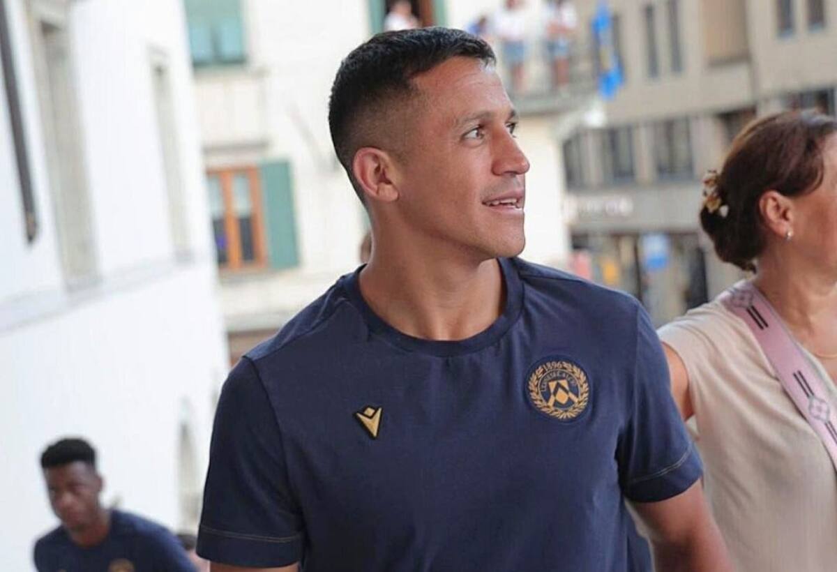 Alexis Sánchez estaría en la fase final de recuperación de su gemelo izquierdo.