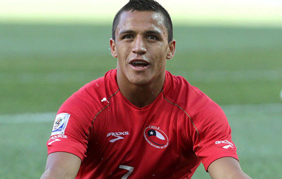 El 2010 contra España fue la última vez que Alexis Sánchez fue reemplazado en La Roja por razones técnicas, antes de los 70'.