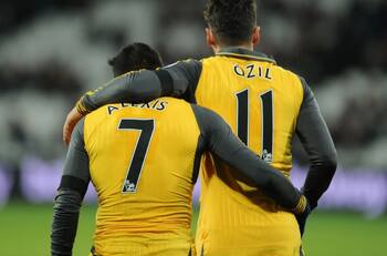 El emotivo mensaje de Alexis Sánchez a Mesut Özil por su retiro del fútbol