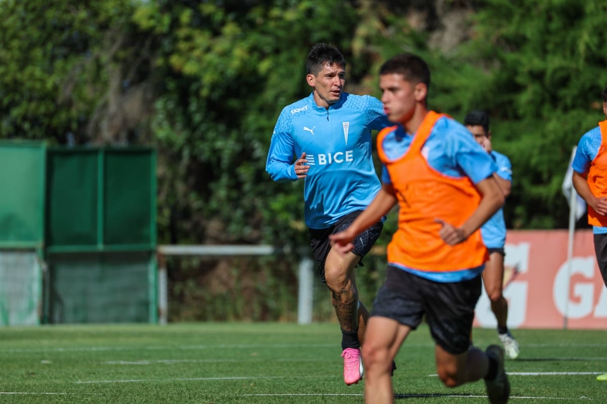 entrenando en San Carlos de Apoquindo. Foto: Cruzados.