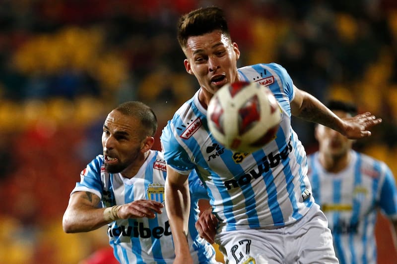 Alfred Canales jugando por Magallanes. Foto: Agencia Aton.