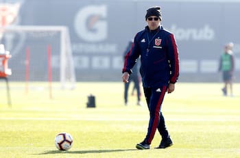 Club sudamericano contrató a su nuevo DT luego de consultarle a la IA: ¡eligió a un extécnico de la U!