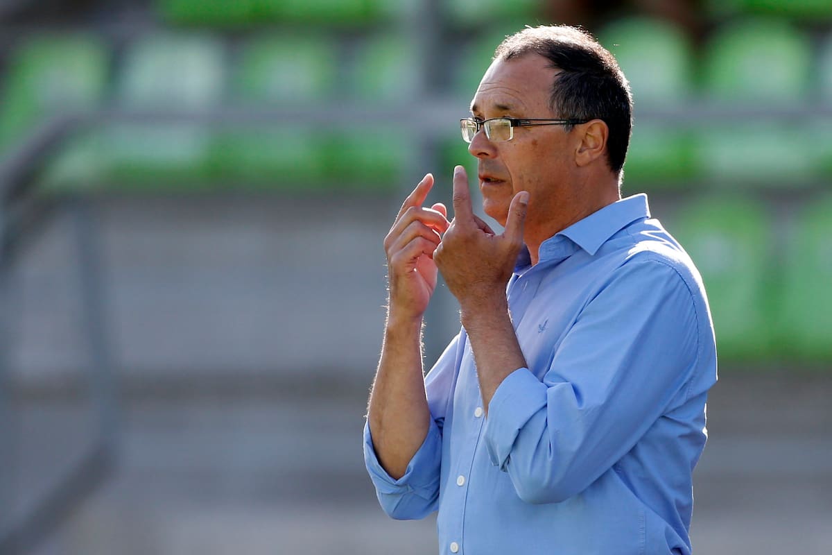 Dirigió a Santiago Wanderers en 2016.
