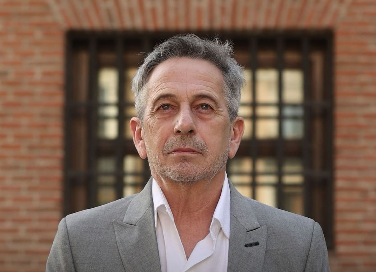 pide que no voten más por la derecha chilena,