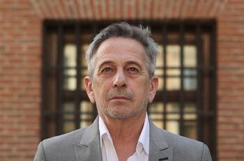 “Tengo una pensión de 152 mil pesos”: Alfredo Castro vuelve a criticar las AFP y a la derecha por las pensiones en Chile